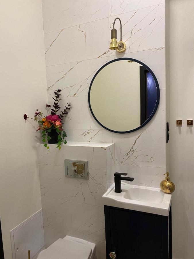 Przytulny I Nowoczesny Apartament Malgosi, 10 Min Pieszo Od Dworca I Galerii Katowice Buitenkant foto